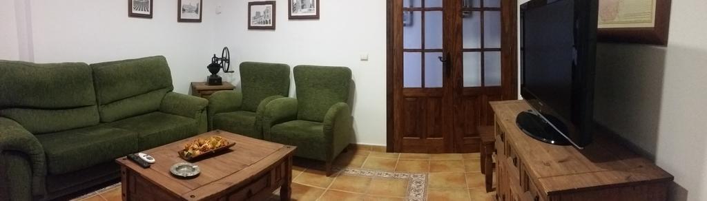 Hostal Rural La Casa Verde Cheles Exteriör bild
